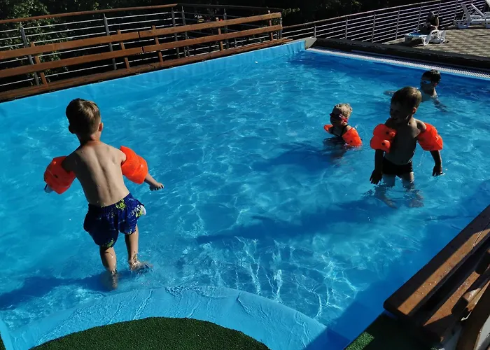 14b Blue Marine Basen Brodziki Plac Zabaw The Of Przy Plaz Поддомбе